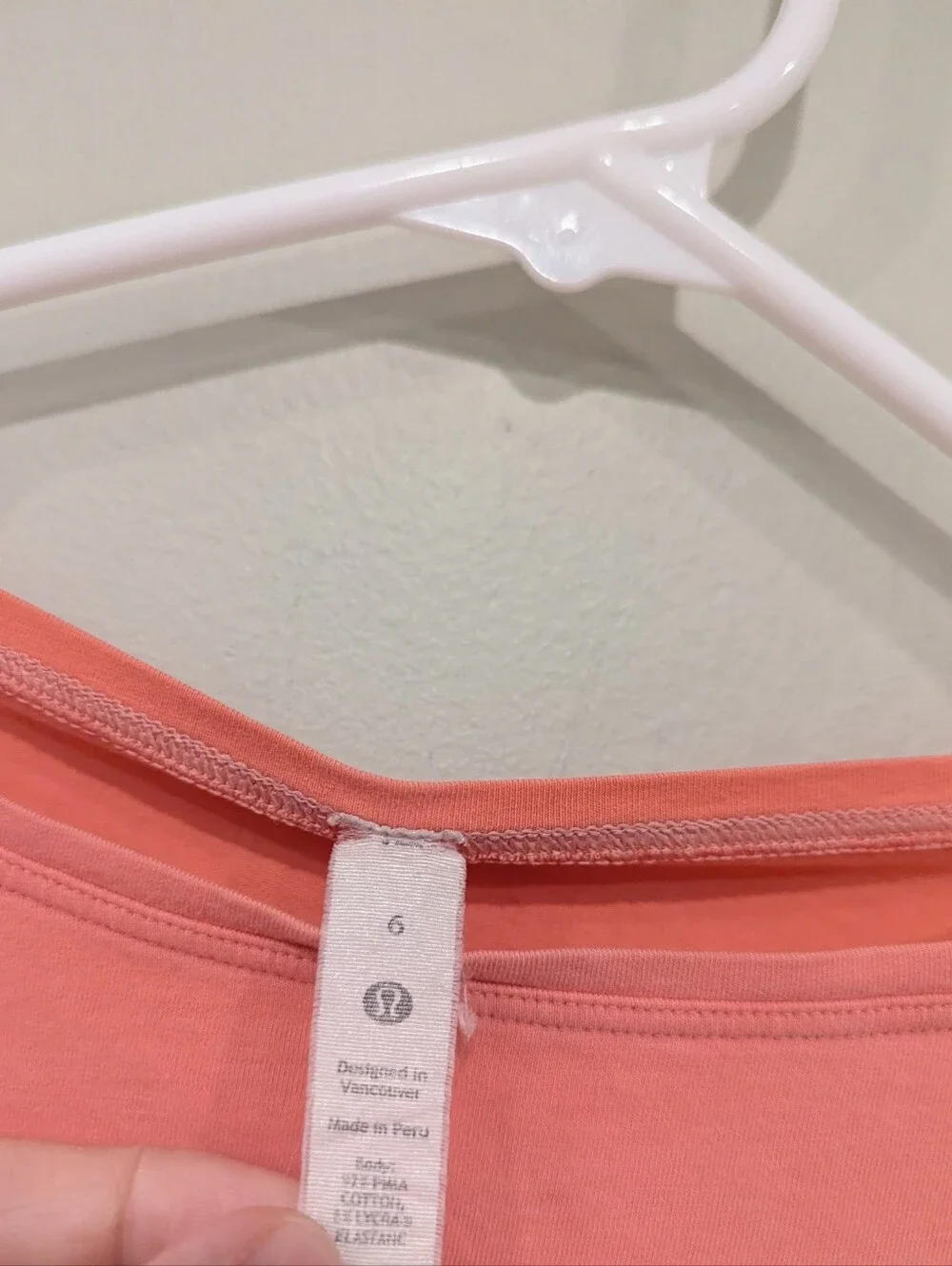 Lululemon Back In Action Short Sleeve T-shirt Size 6